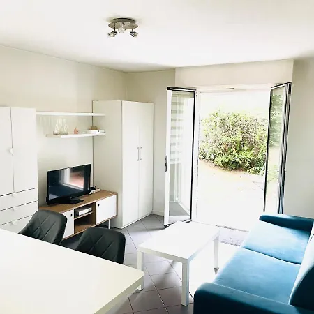 Apartment Studio Plage Parking Et Proche Vieil Antibes *